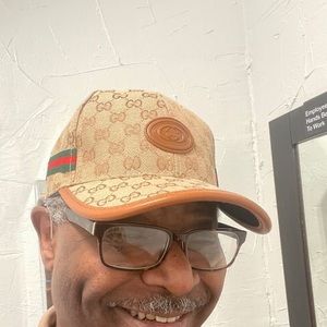 Meet your Posher, Wade